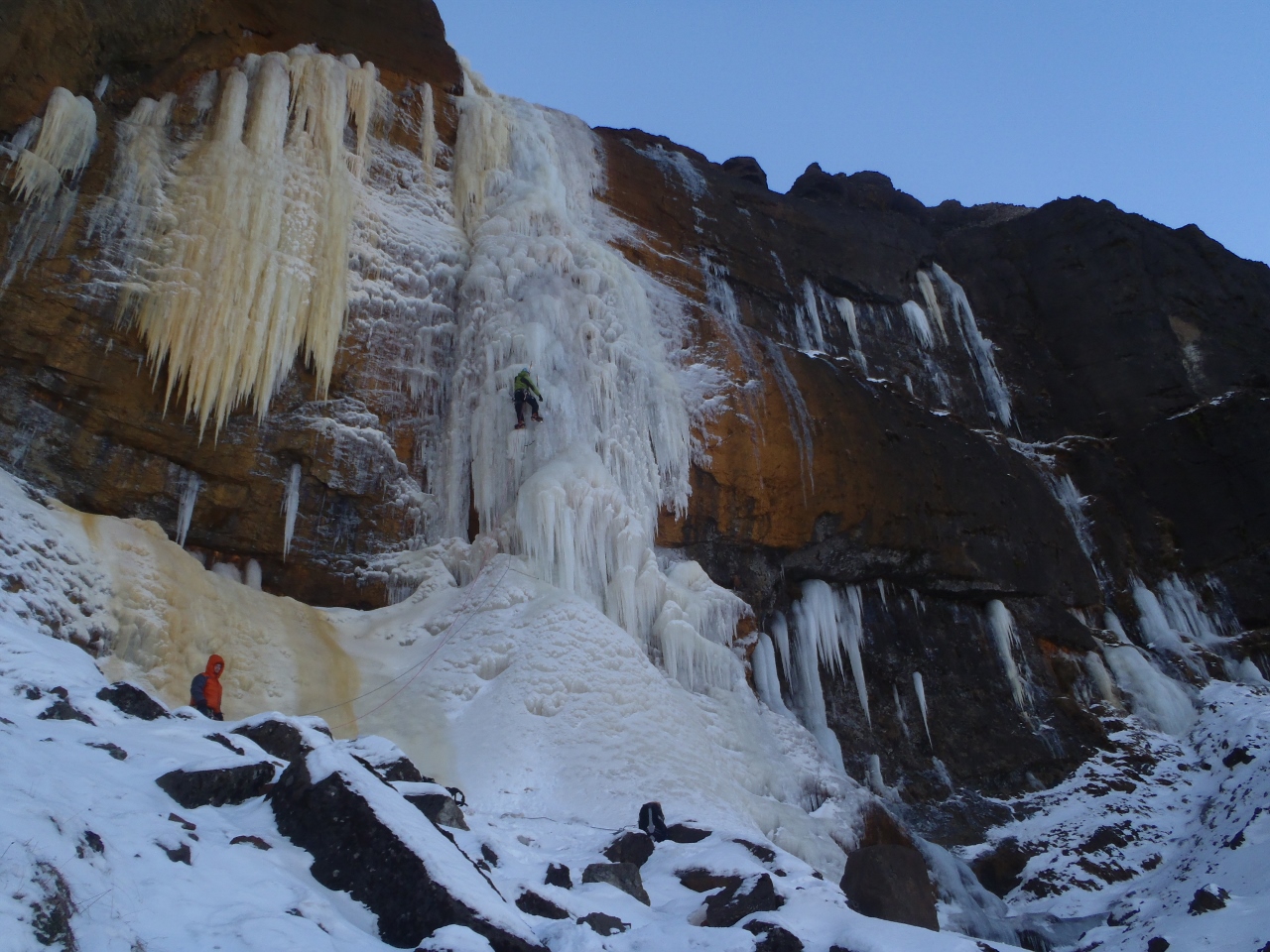 Miðmundarfoss