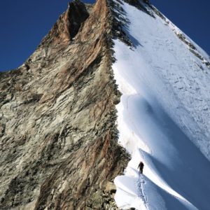 2. sæti í mannlíf á fjöllum: Bjartur Týr Ólafsson - „Jón Heiðar og Ásgeir Már á leið niður norð-austur hrygg Obergabelhorn, 4063 m.y.s., í Sviss."