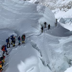 4. sæti í mannlíf á fjöllum: Eric Contant - „Umferðarteppa í Khumbu ísfallinu milli fyrstu og annarra tjaldbúða Everestfjalls."